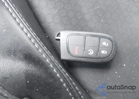 2019 Jeep Cherokee Latitude Plus Fwd z USA, uszkodzony, nr VIN 1C4PJLLB7KD482634